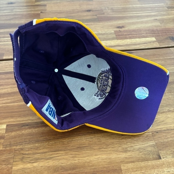 NBA Los Angeles Lakers hat. One size fits most - Picture 6 of 9